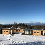 キャンプ場 Chaletpark Petzen