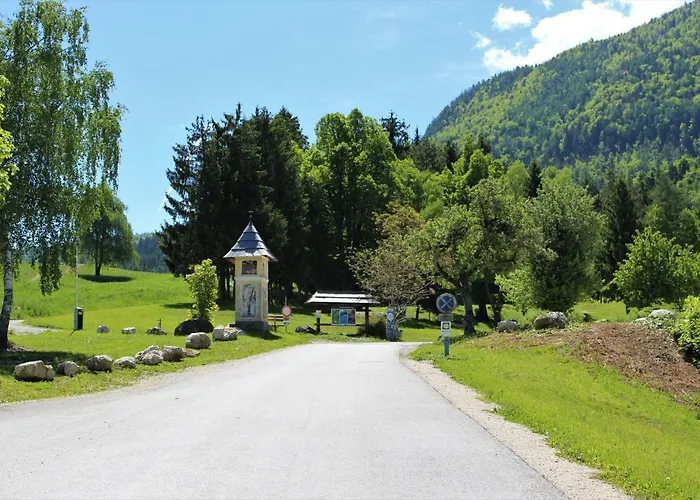 Chaletpark Petzen אתר קמפינג Feistritz ob Bleiburg