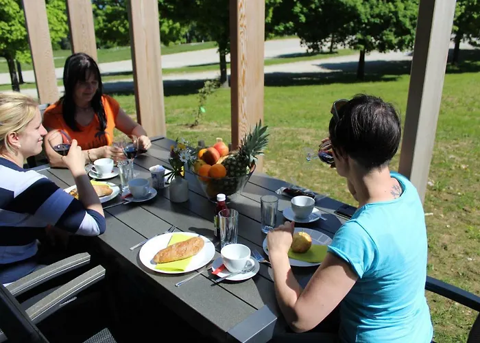 Campingplads Chaletpark Petzen 3*