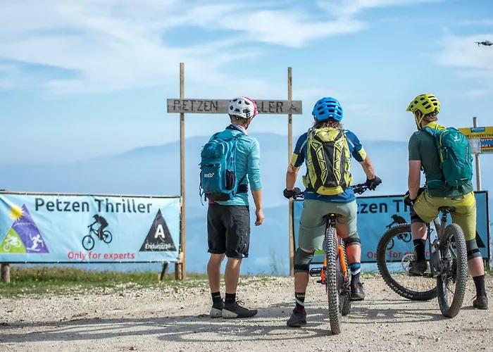 Chaletpark Petzen אתר קמפינג